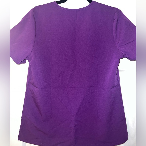 FIGS ~Limited Edition~ Catarina Scrub Top ~~MAGIC PURPLE~~ - Picture 4 of 5